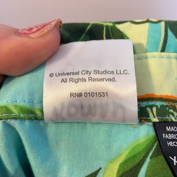 Jaws Universal Studios Tropical Hawaiian Shirt Shark size XL - Picture 5 of 15